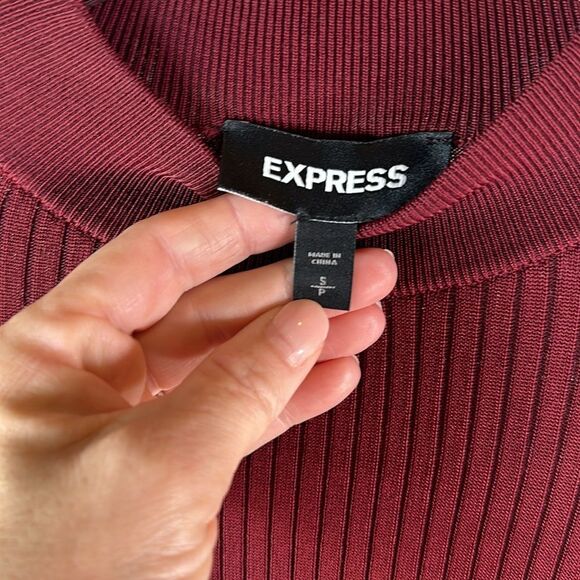 Express Burgundy Ribbed Crewneck Sweater Top Size Small - Picture 4 of 5